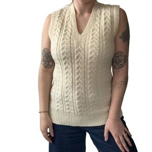 Vintage Womens Hand Knit White 100% Wool Cable Knit Fisherman Sweater Vest Sz L